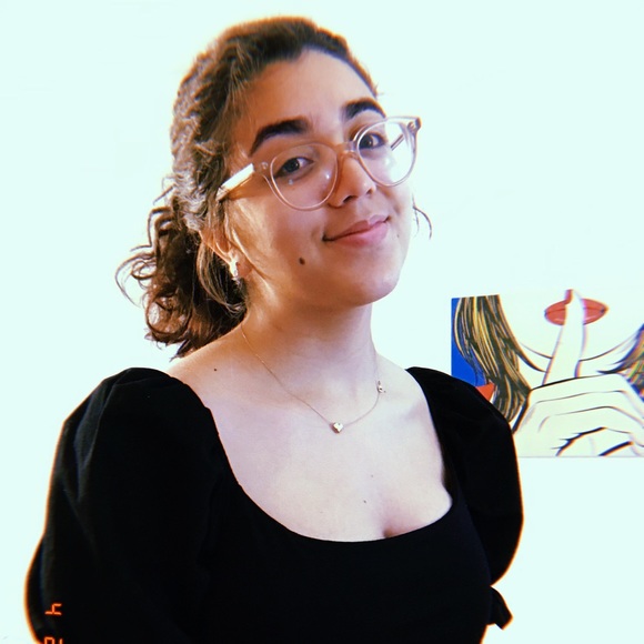 Meet your Posher, Stephanie - Picture 5 of 6